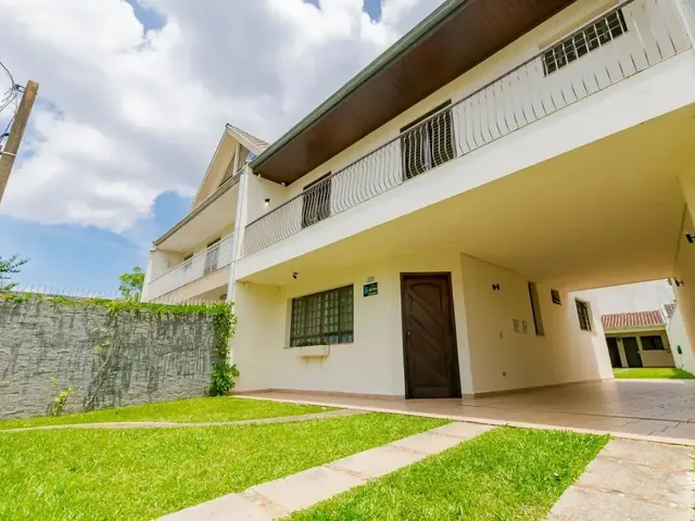 Sobrado com 315m² 3 quartos e 3 banheiros, à venda, no bairro Bom Retiro em Curitiba