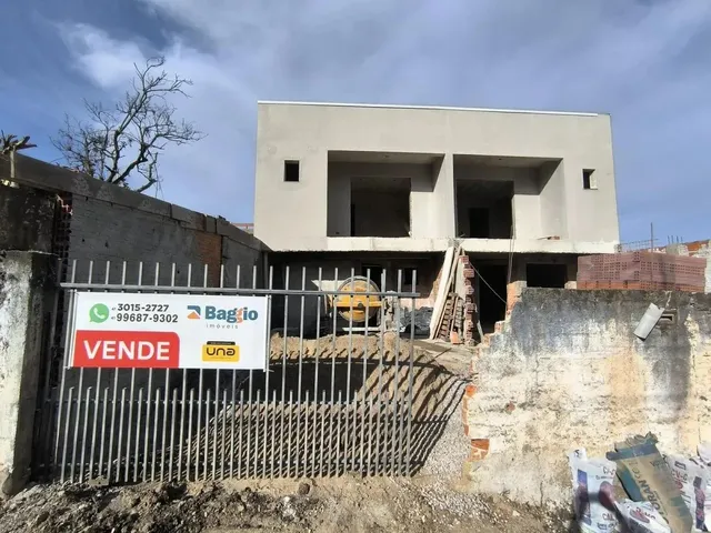 Sobrado com 99m² 3 quartos e 1 banheiro, à venda, no bairro Orleans em Curitiba