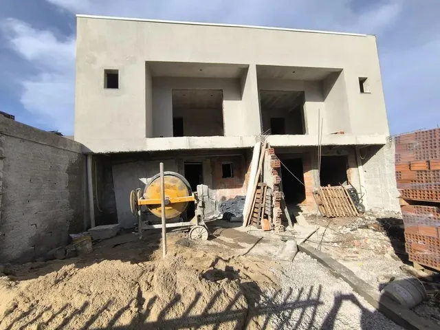 Sobrado com 99m² 3 quartos e 1 banheiro, à venda, no bairro Orleans em Curitiba