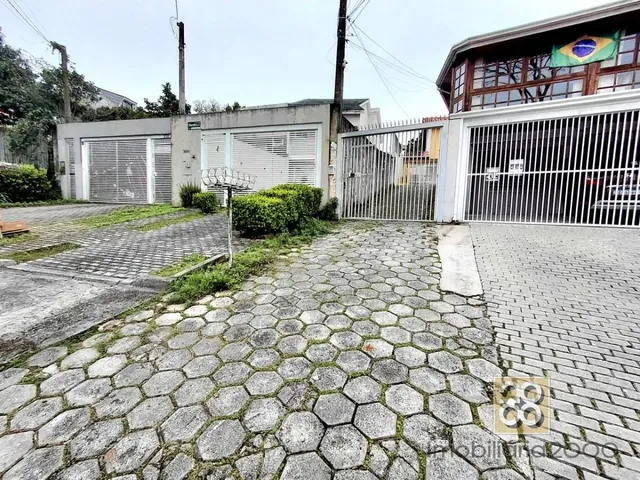 Sobrado 3 quartos e 1 banheiro, para alugar, no bairro Vista Alegre em Curitiba