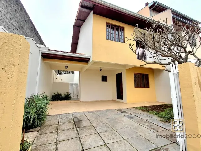 Sobrado 3 quartos e 1 banheiro, para alugar, no bairro Vista Alegre em Curitiba
