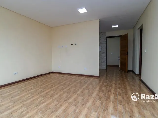 Sobrado 3 quartos e 1 banheiro, para alugar, no bairro Santa Felicidade em Curitiba