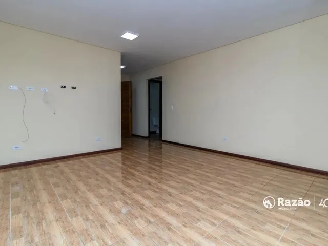 Sobrado 3 quartos e 1 banheiro, para alugar, no bairro Santa Felicidade em Curitiba