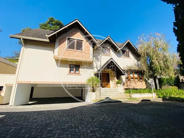 Sobrado com 564m² 4 quartos e 2 banheiros, para alugar, no bairro Chácara Monte Alegre em São Paulo