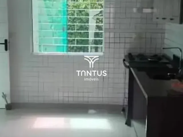 Sobrado com 143m² 3 quartos e 2 banheiros, à venda, no bairro São Lourenço em Curitiba