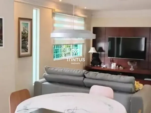 Sobrado com 143m² 3 quartos e 2 banheiros, à venda, no bairro São Lourenço em Curitiba