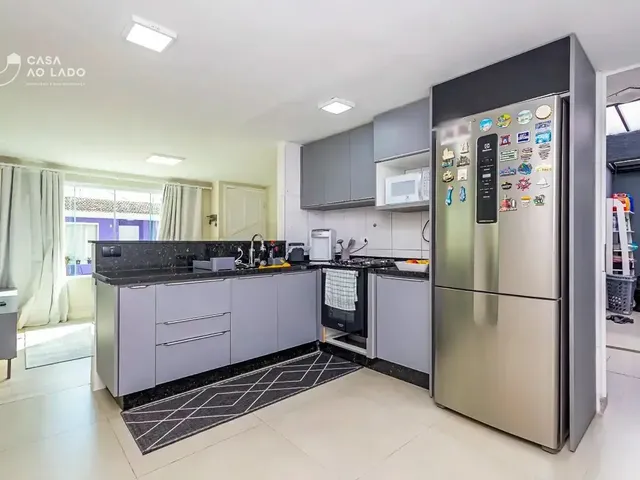 Sobrado com 143m² 4 quartos e 3 banheiros, à venda, no bairro Boqueirão em Curitiba
