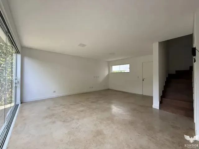 Sobrado com 164m² 3 quartos e 3 banheiros, para alugar, no bairro Santa Felicidade em Curitiba