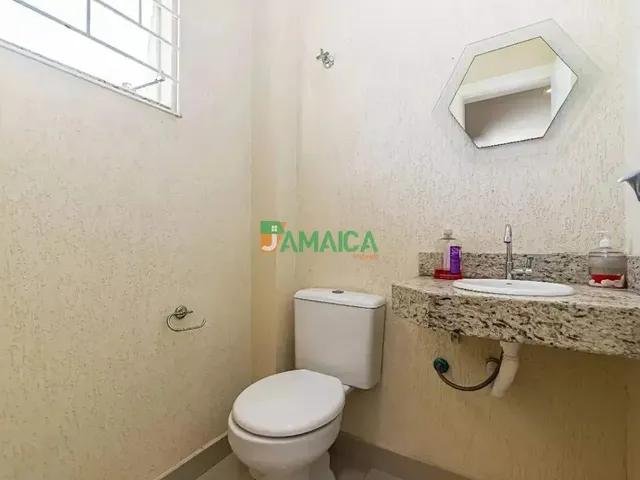 Sobrado com 100m² 3 quartos e 2 banheiros, à venda, no bairro Uberaba em Curitiba