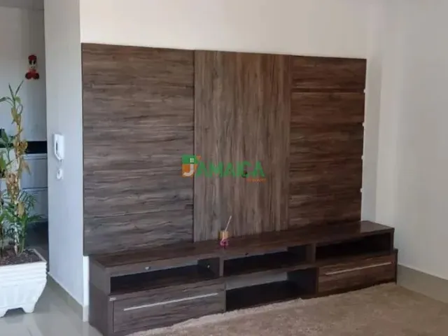 Sobrado com 100m² 3 quartos e 2 banheiros, para alugar, no bairro Uberaba em Curitiba