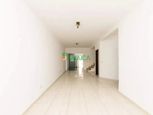 Sobrado 3 quartos e 1 banheiro, para alugar, no bairro Jardim das Américas em Curitiba