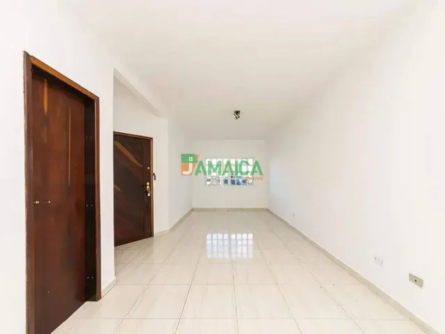 Sobrado 3 quartos e 1 banheiro, para alugar, no bairro Jardim das Américas em Curitiba
