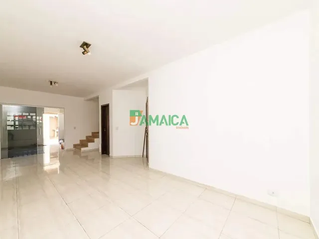 Sobrado 3 quartos e 1 banheiro, para alugar, no bairro Jardim das Américas em Curitiba
