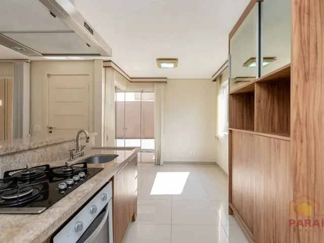Sobrado 3 quartos e 2 banheiros, para alugar, no bairro Barreirinha em Curitiba