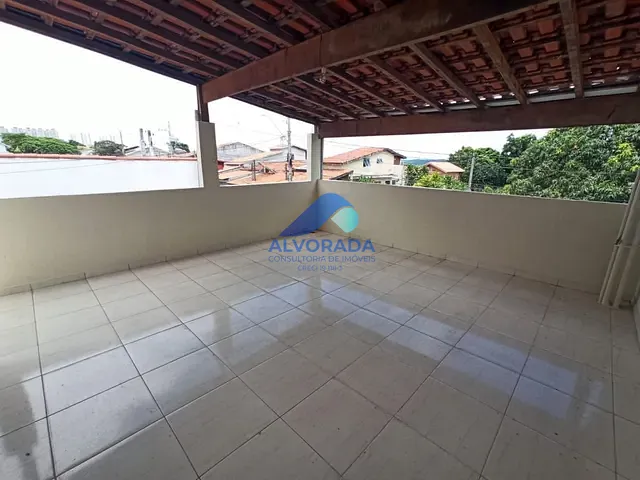 Sobrado com 125m² 3 quartos e 1 banheiro, para alugar, no bairro Jardim das Indústrias em São José dos Campos