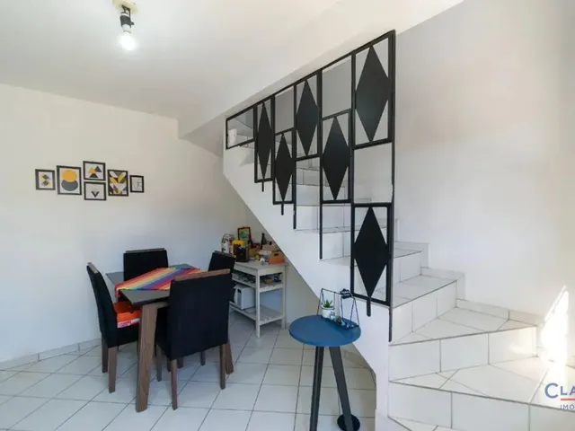 Sobrado 3 quartos e 2 banheiros, à venda, no bairro CAMPINA DO SIQUEIRA em Curitiba