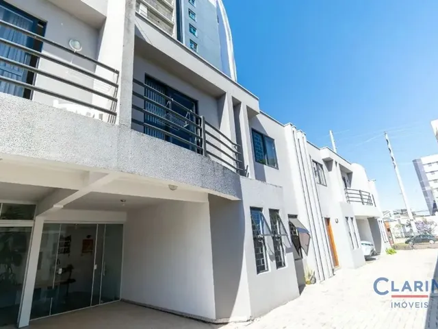 Sobrado 3 quartos e 2 banheiros, à venda, no bairro CAMPINA DO SIQUEIRA em Curitiba