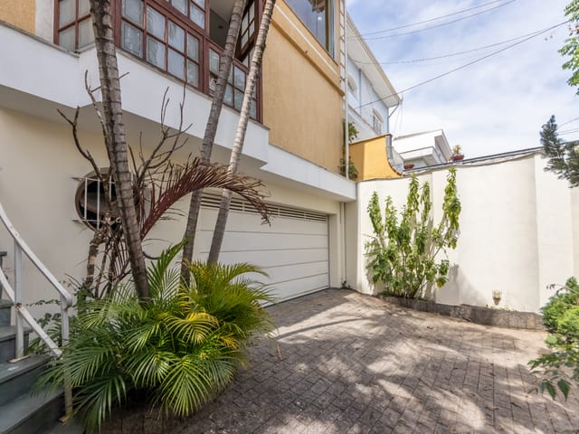 Sobrado com 176m² 3 quartos e 5 banheiros, à venda, no bairro Vila Nivi em São Paulo