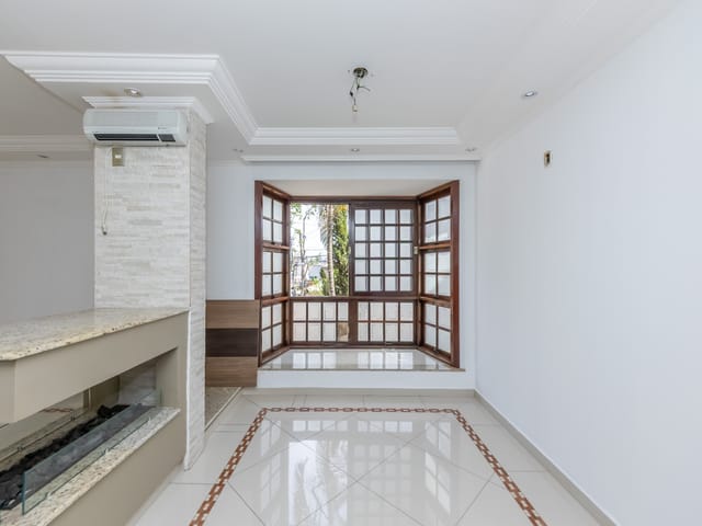 Sobrado com 176m² 3 quartos e 5 banheiros, à venda, no bairro Vila Nivi em São Paulo
