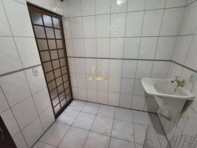 Sobrado 4 quartos e 4 banheiros, à venda, no bairro Uberaba em Curitiba