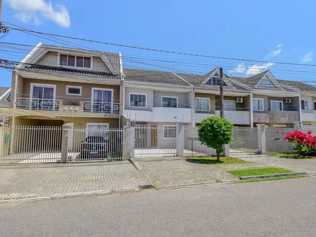 Sobrado 3 quartos e 3 banheiros, para alugar, no bairro Xaxim em Curitiba