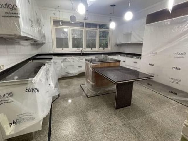 Sobrado com 840m² 5 quartos e 7 banheiros, para alugar, no bairro Alphaville 01 em Barueri