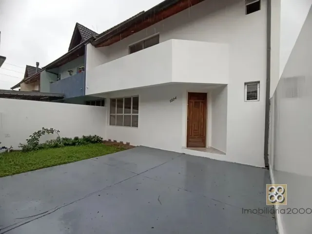 Sobrado 3 quartos e 1 banheiro, para alugar, no bairro Boa Vista em Curitiba
