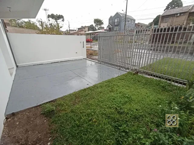 Sobrado 3 quartos e 1 banheiro, para alugar, no bairro Boa Vista em Curitiba