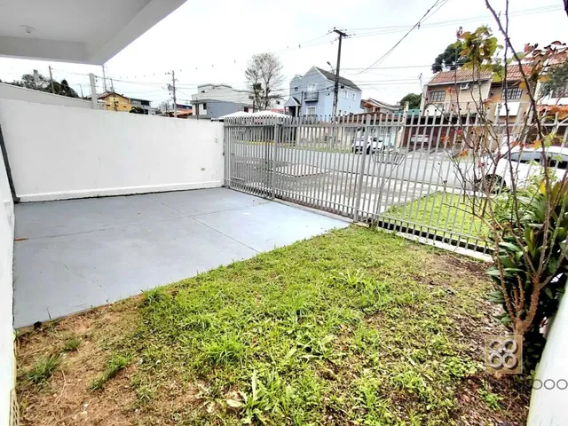 Sobrado 3 quartos e 1 banheiro, para alugar, no bairro Boa Vista em Curitiba