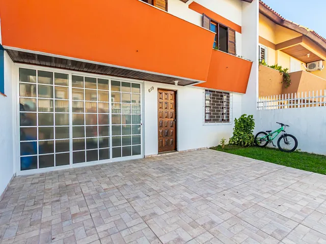 Sobrado com 141m² 3 quartos e 2 banheiros, à venda, no bairro Jardim das Américas em Curitiba