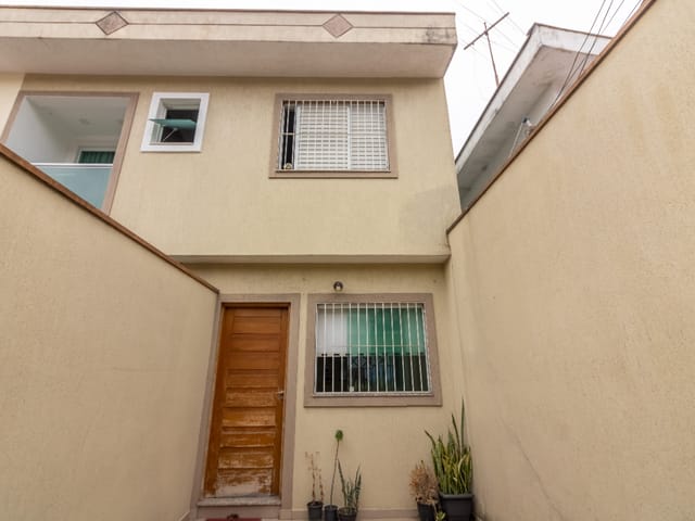 Sobrado com 241m² 2 quartos e 2 banheiros, à venda, no bairro Vila Zat em São Paulo