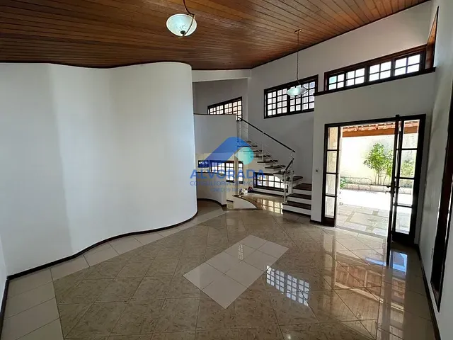 Sobrado com 450m² 3 quartos e 3 banheiros, à venda, no bairro Jardim Esplanada II em São José dos Campos