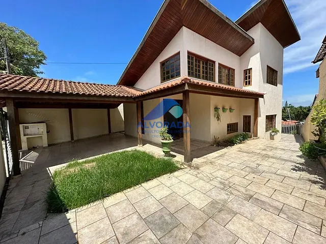 Sobrado com 450m² 3 quartos e 3 banheiros, à venda, no bairro Jardim Esplanada II em São José dos Campos