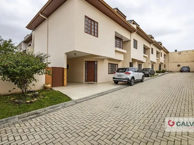 Sobrado 3 quartos e 1 banheiro, para alugar, no bairro Novo Mundo em Curitiba