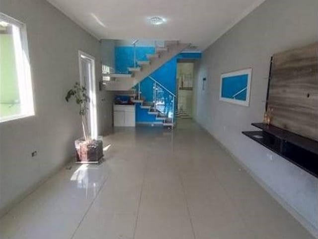 Sobrado com 170m² 3 quartos e 4 banheiros, à venda, no bairro Jardim Rio das Pedras em Cotia