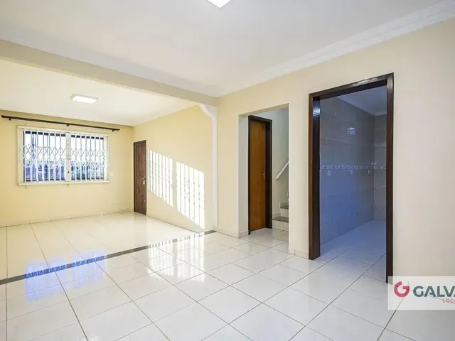Sobrado 3 quartos e 2 banheiros, para alugar, no bairro Atuba em Curitiba