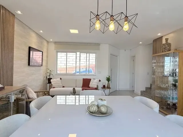 Sobrado com 106m² 3 quartos e 2 banheiros, à venda, no bairro Santa Felicidade em Curitiba