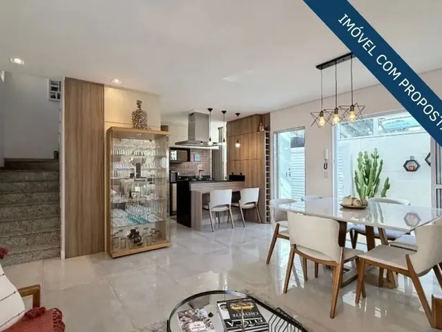 Sobrado com 106m² 3 quartos e 2 banheiros, à venda, no bairro Santa Felicidade em Curitiba