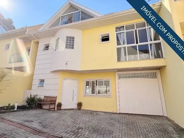 Sobrado com 106m² 3 quartos e 2 banheiros, à venda, no bairro São Braz em Curitiba