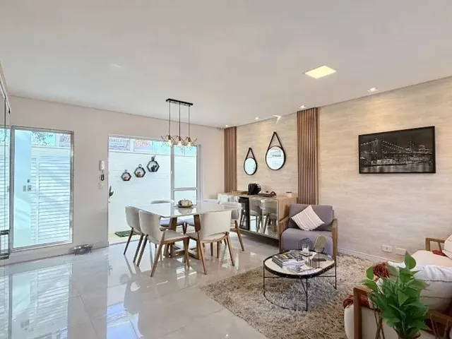 Sobrado com 106m² 3 quartos e 2 banheiros, à venda, no bairro São Braz em Curitiba