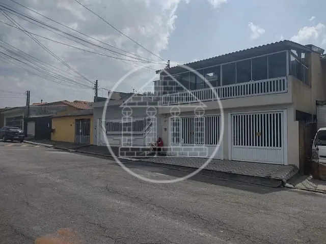 Sobrado com 170m² 4 quartos e 3 banheiros, à venda, no bairro Conjunto Residencial Salvador Tolezani em São Paulo