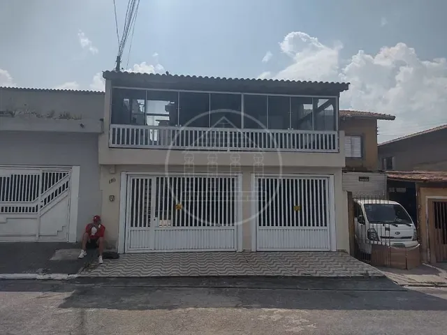 Sobrado com 170m² 4 quartos e 3 banheiros, à venda, no bairro Conjunto Residencial Salvador Tolezani em São Paulo