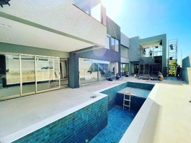 Sobrado com 560m² 4 quartos e 6 banheiros, à venda, no bairro  Alphaville em Santana de Parnaíba