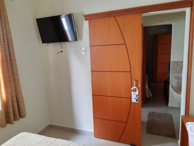 Sobrado com 780m² 4 quartos e 5 banheiros, à venda, no bairro Condomínio Residencial Shamballa II em Atibaia
