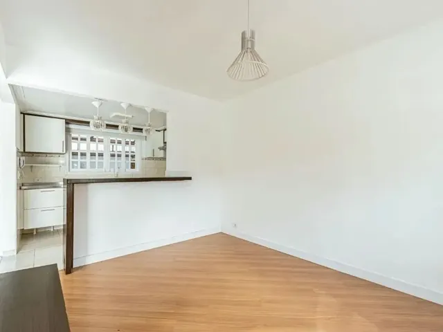 Sobrado com 82m² 3 quartos e 3 banheiros, para alugar, no bairro Santa Felicidade em Curitiba