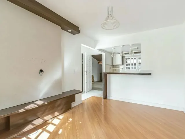 Sobrado com 82m² 3 quartos e 3 banheiros, para alugar, no bairro Santa Felicidade em Curitiba