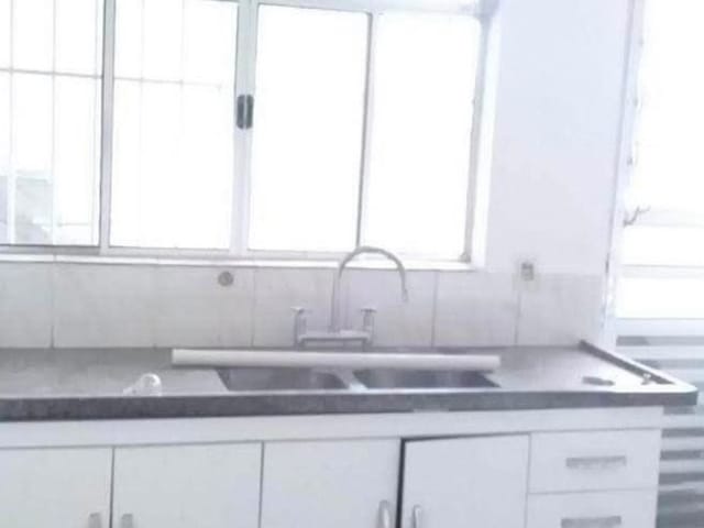 Sobrado com 125m² 4 quartos e 5 banheiros, à venda, no bairro Parque Alexandre em Cotia