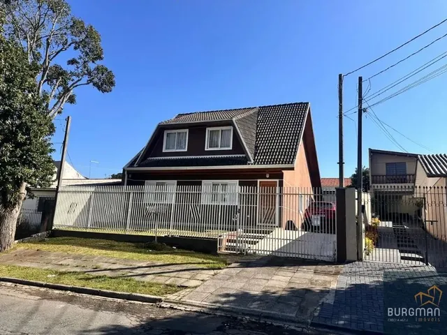 Sobrado 4 quartos e 3 banheiros, à venda, no bairro Xaxim em Curitiba