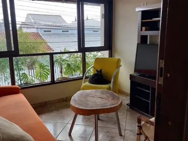 Sobrado 4 quartos e 3 banheiros, à venda, no bairro Cajuru em Curitiba