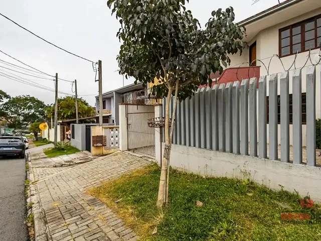 Sobrado 3 quartos e 1 banheiro, para alugar, no bairro Capão Raso em Curitiba